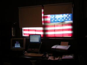 computer desk with flag small.jpg